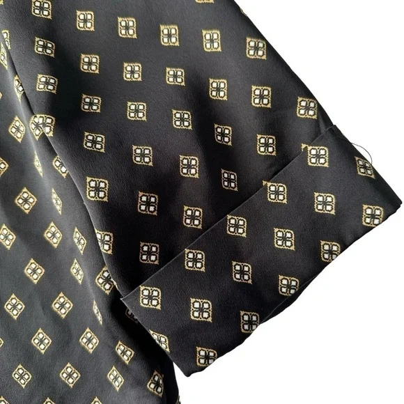 DYNAMITE V-NECK SHORT SLEEVE SATIN TOP IN BLACK WITH GOLD DETAILS  SIZE XS - Picture 2 of 11